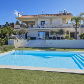 Apartments in villa with pool, Alcamo Marina